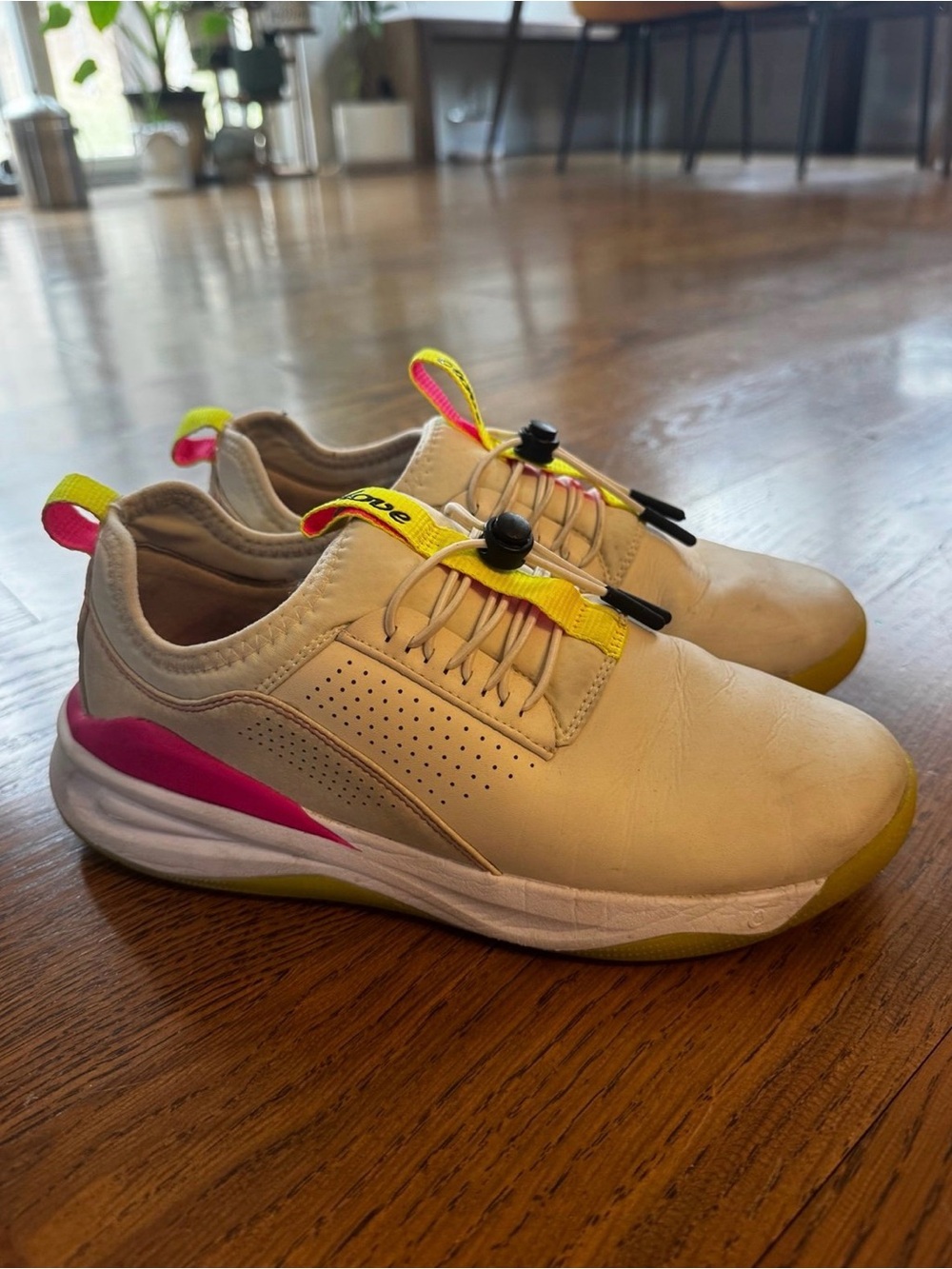 Clove Womens Healthcare Sneakers Lemon Aid